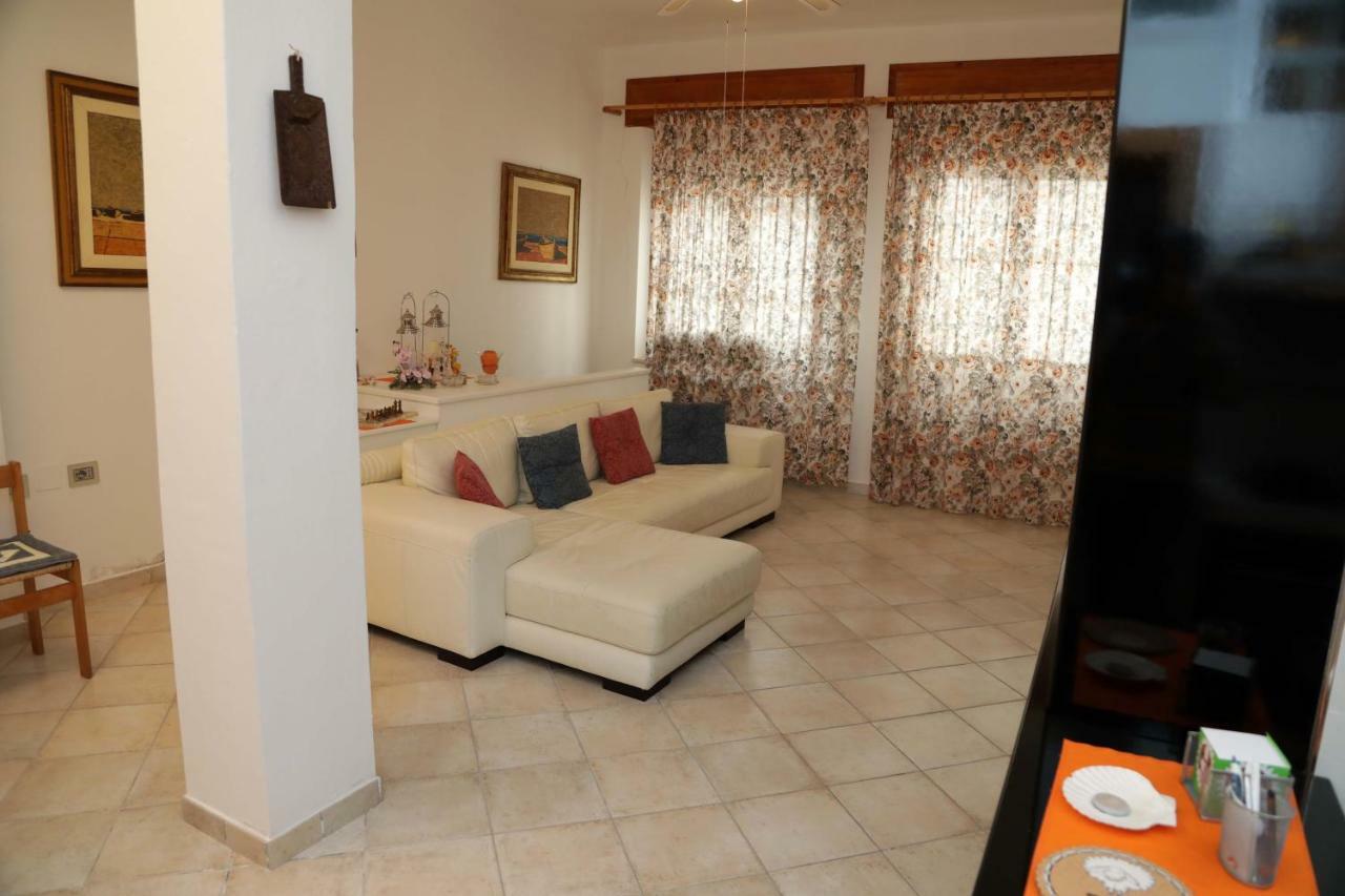 Luxury Apt Apartment Calasetta Luaran gambar