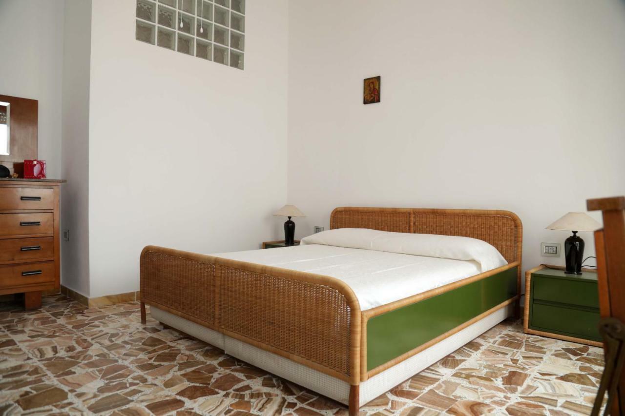 Luxury Apt Apartment Calasetta Luaran gambar