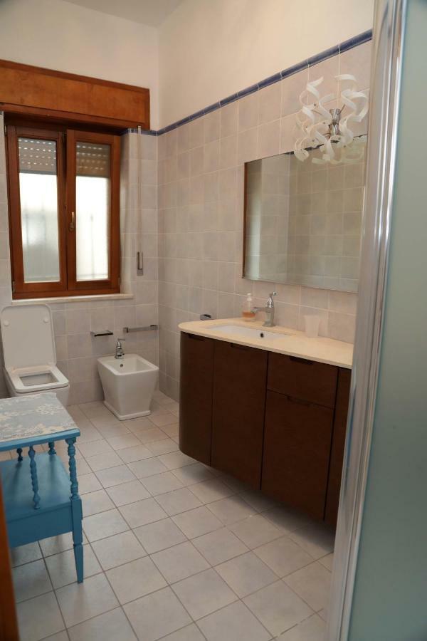 Luxury Apt Apartment Calasetta Luaran gambar