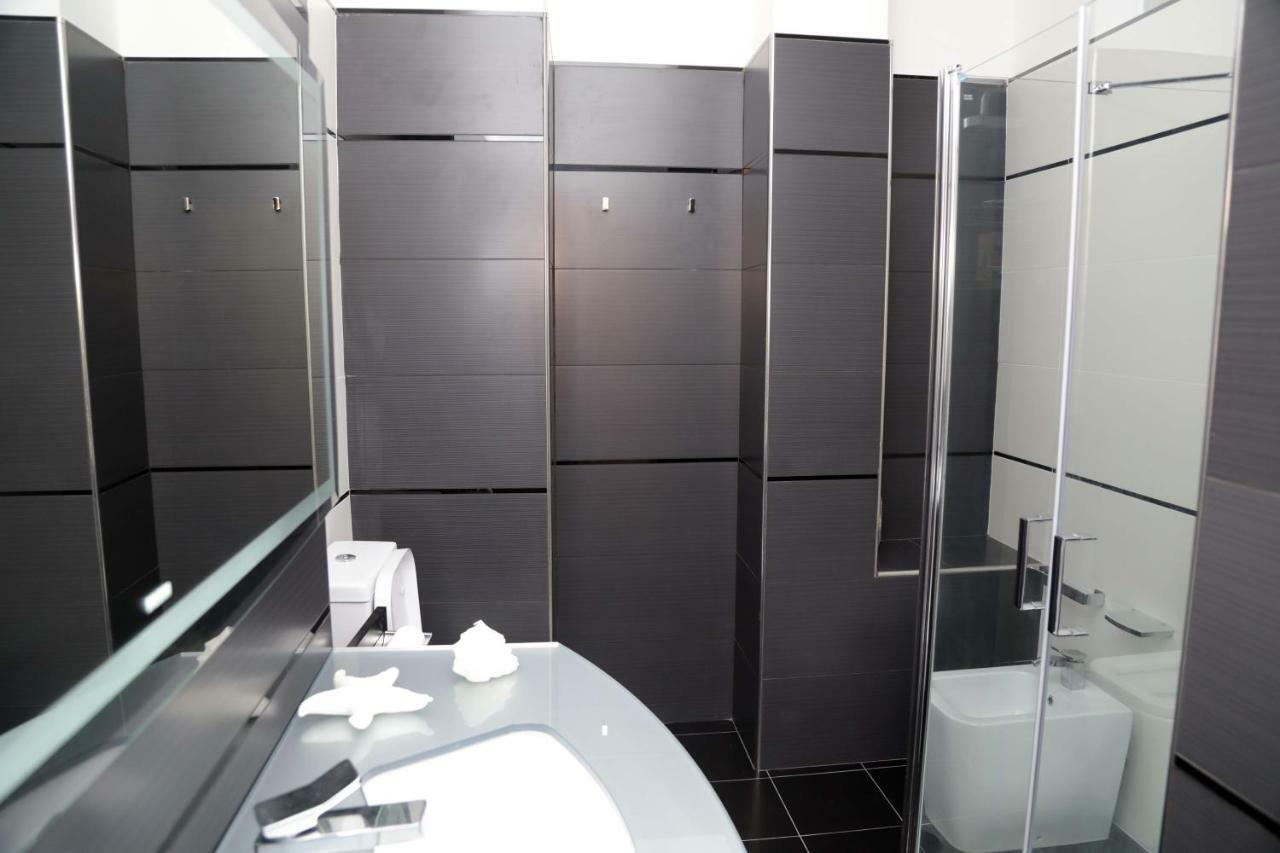 Luxury Apt Apartment Calasetta Luaran gambar