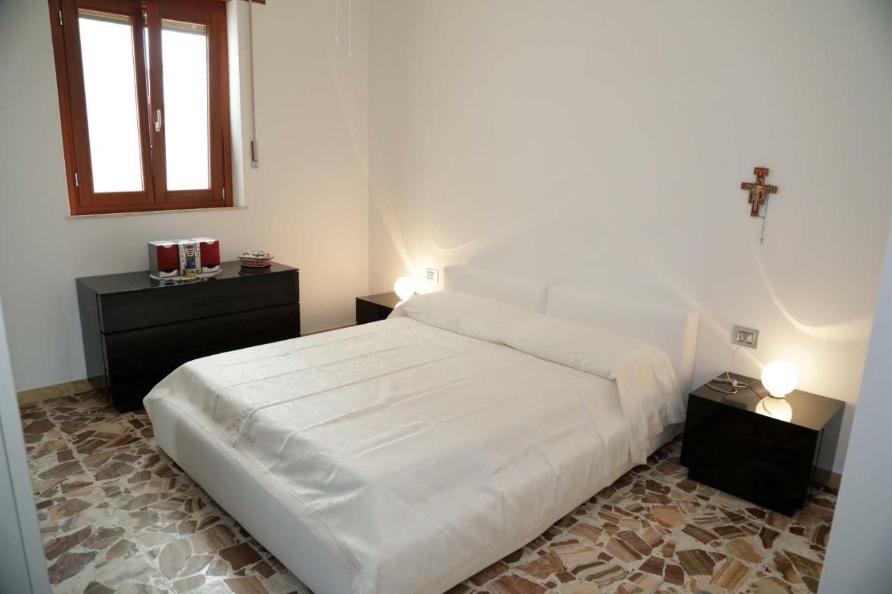 Luxury Apt Apartment Calasetta Luaran gambar